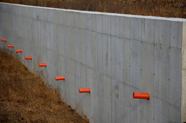 Cost of Retaining Wall Drainage in Xenia